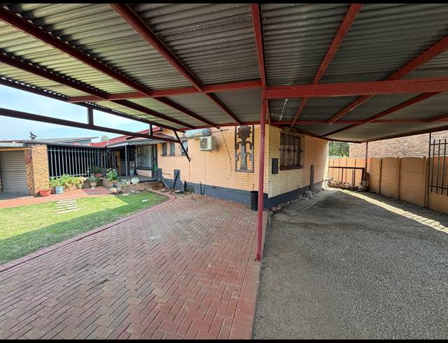 3 BEDROOM HOUSE FOR SALE IN DALVIEW